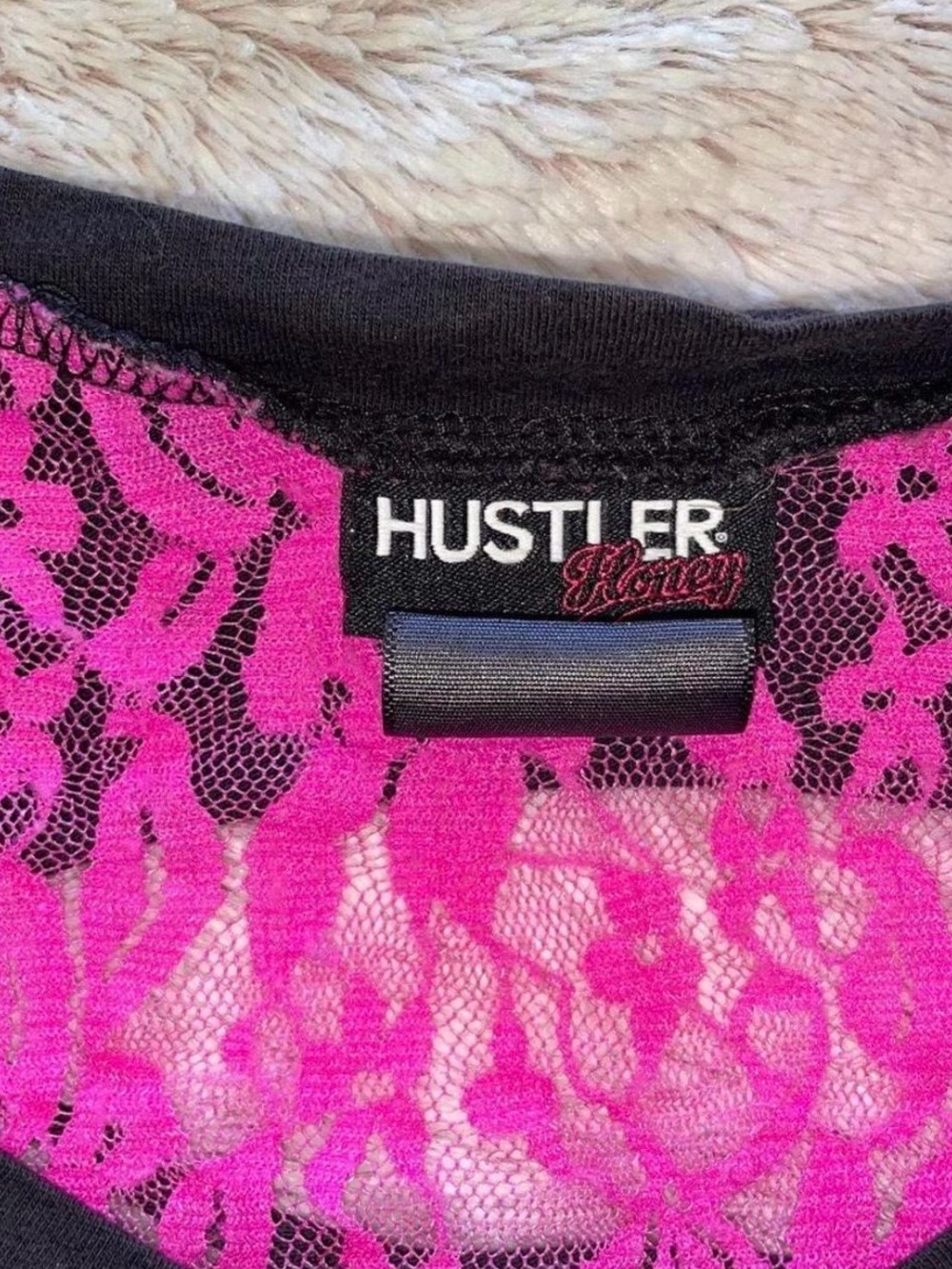 *ISO* LOOKING FOR THIS SHIRT - Picture 3 of 3